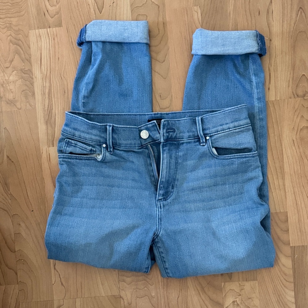 Ann Taylor Women's Skinny Jeans in Light Blue Wash petite